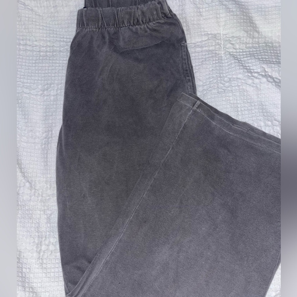 Brandy Melville Straight Leg Sweatpants